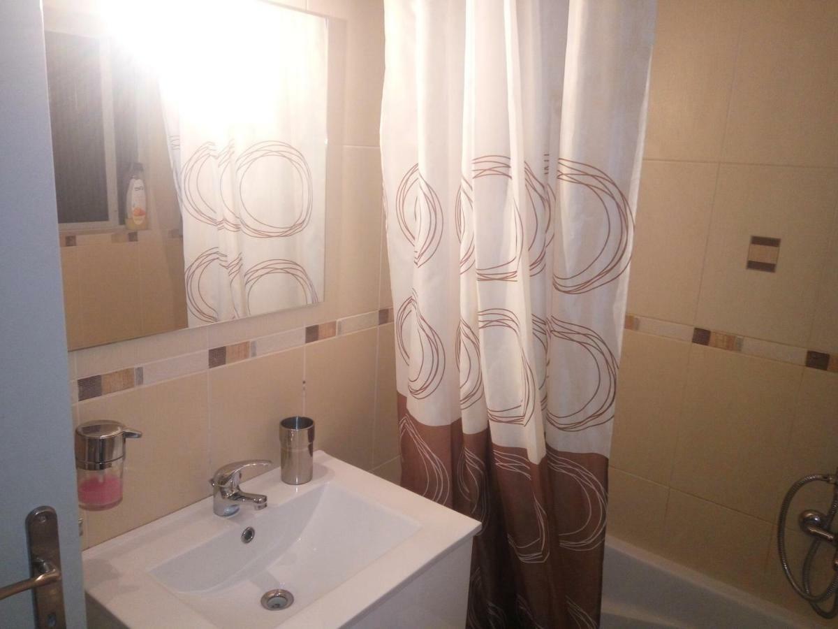 Apartment In The Center Of Athena Bagian luar foto