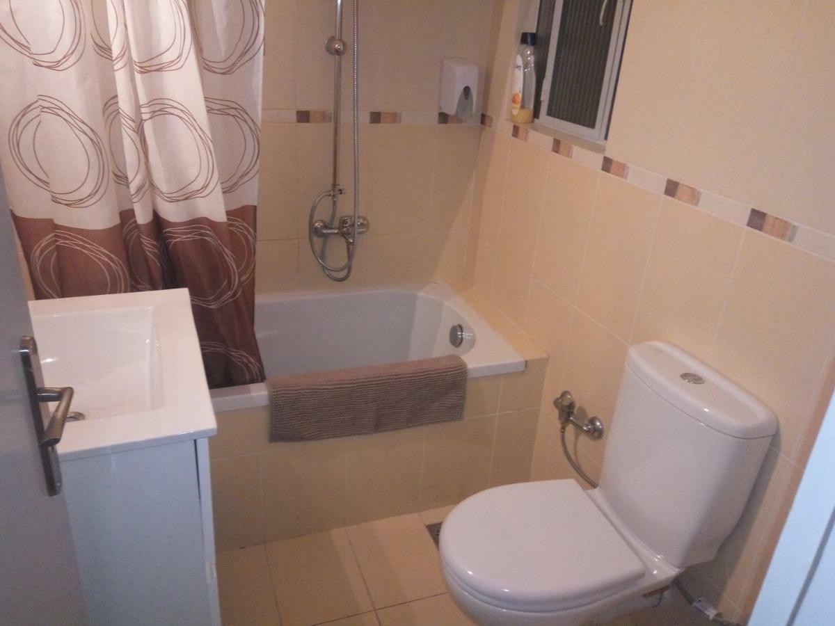 Apartment In The Center Of Athena Bagian luar foto