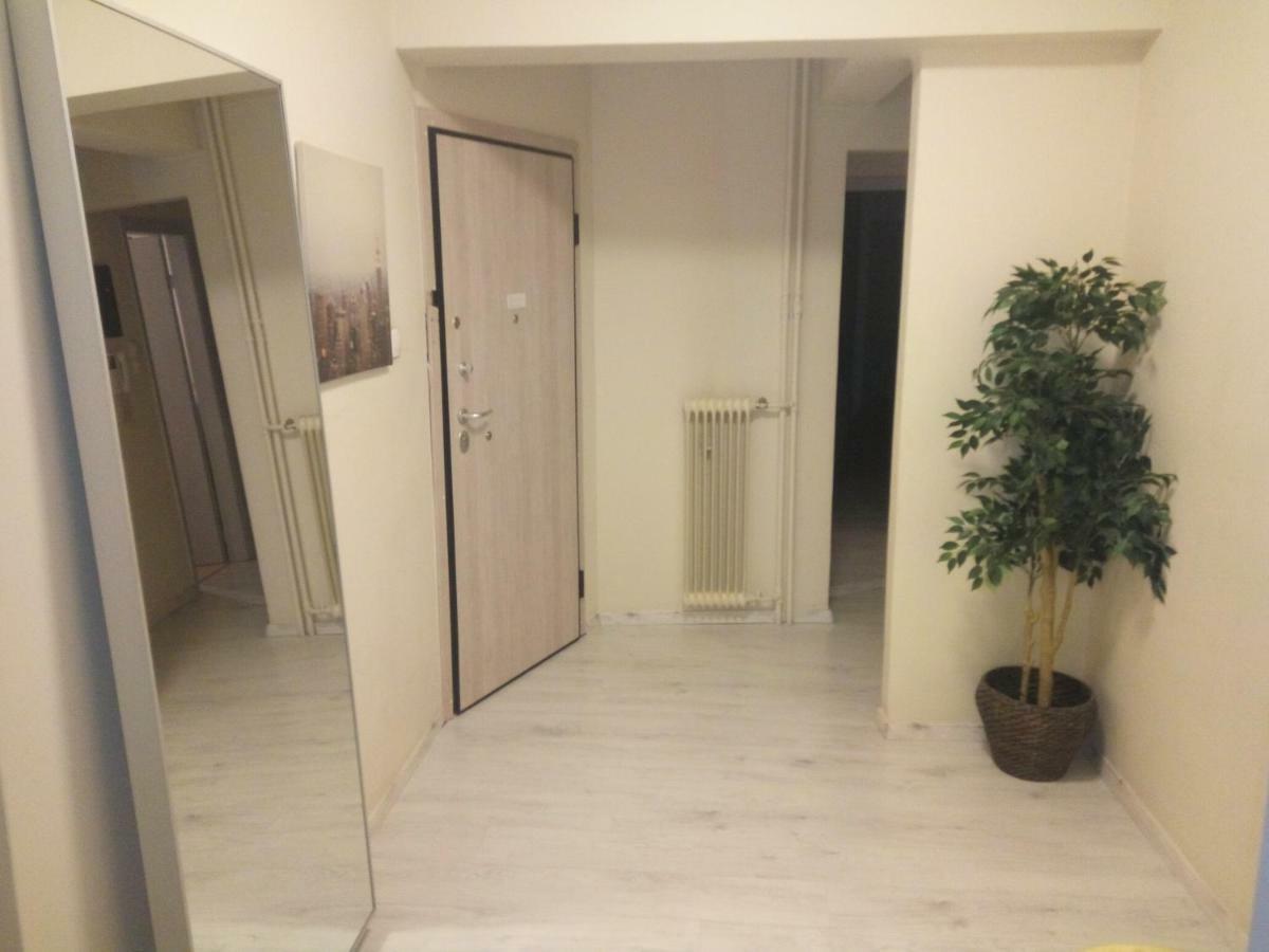 Apartment In The Center Of Athena Bagian luar foto
